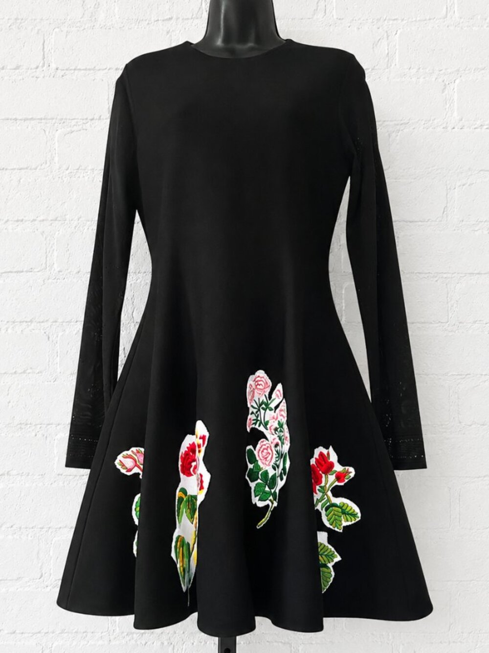 Oscar de la Renta |  Embroidered Stretch-Crepe Flower Dress